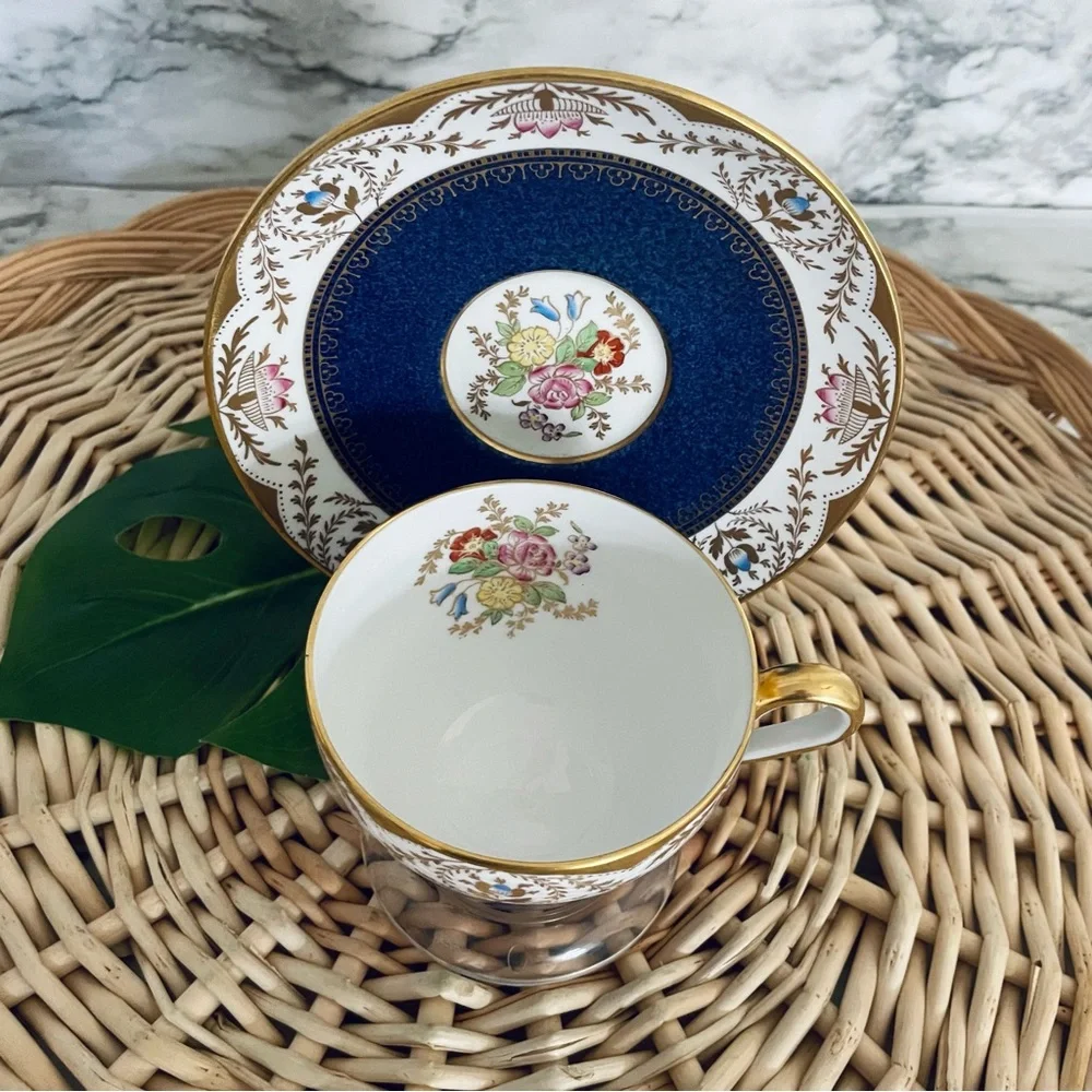 Spode “Regent” Vintage blue and gold hand painted floral teacup and saucer set - Picture 3 of 14